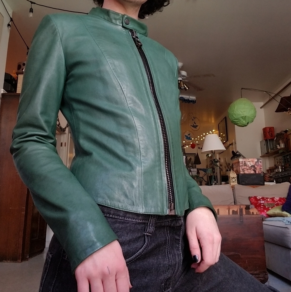 Punto Cropped Green Leather Jacket